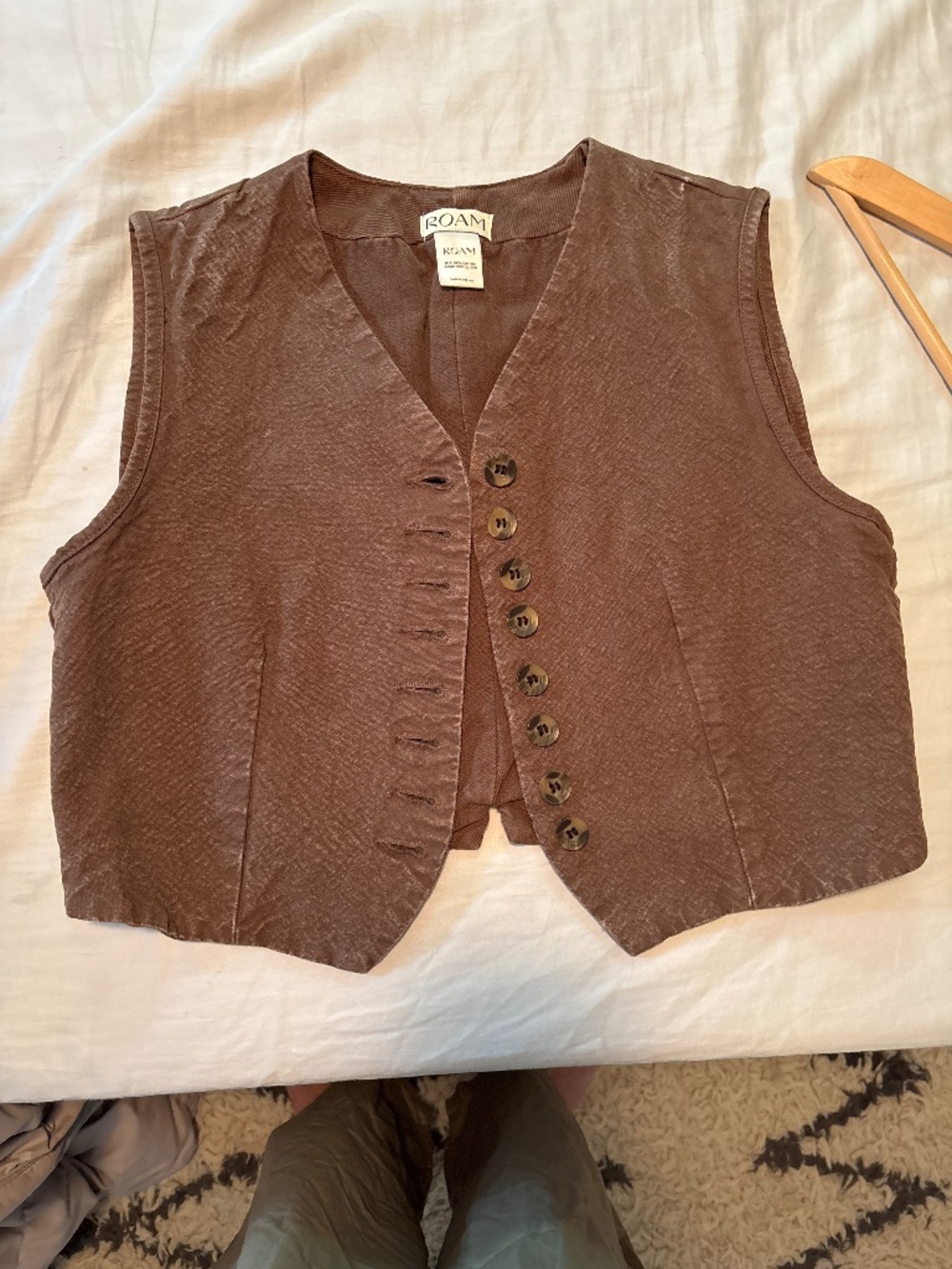 ROAM Joan Vest - Picture 5 of 16